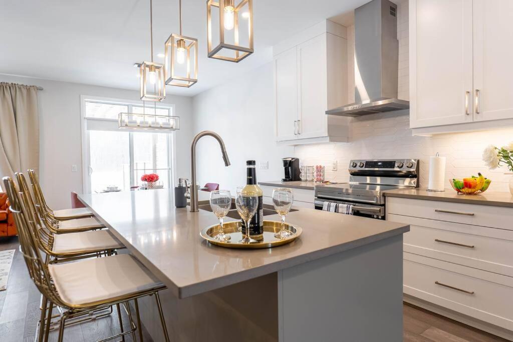 Luxury Niagara 3 Bdr Townhouse /Garage公寓 外观 照片